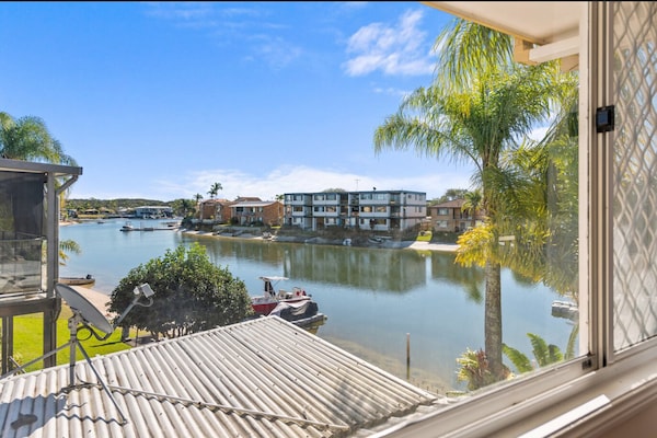 69a7b30d25058 - Mooloolaba