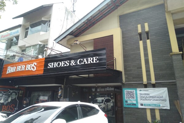Modern Deluxe Double Guest Stay W/ Wifi - Bandung