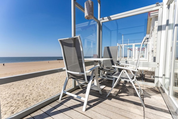 Sleep beachhouse Dishoek: uniek strandappartement aan de Noordzee - thumbnail 4