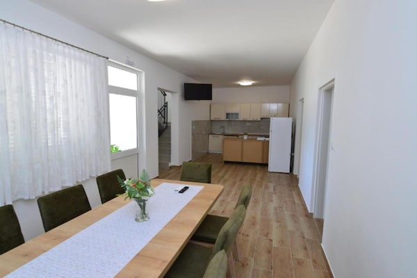 Sunset Bay Villa - Four Bedroom Holiday Home  with Terrace - thumbnail 4