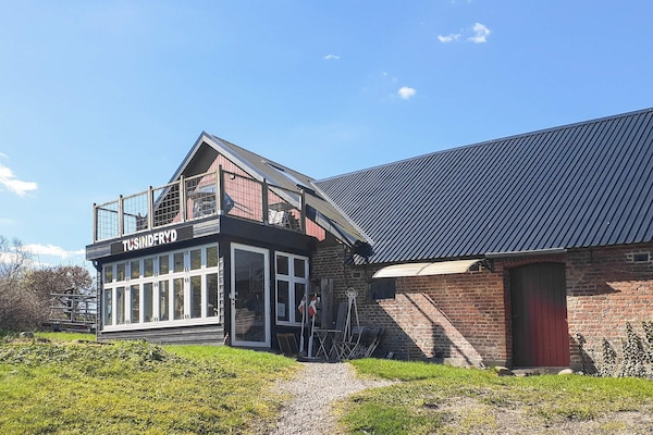 Sfeervol vakantiehuis op historisch erf met uitzicht op Hjarbæk Fjord - thumbnail 2