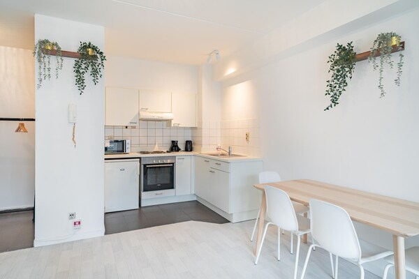 1-persoons appartement in hartje Antwerpen met lichte woonsfeer - thumbnail 6