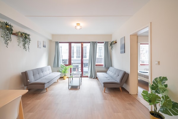 Licht 2-persoons appartement in hartje Antwerpen - thumbnail 2