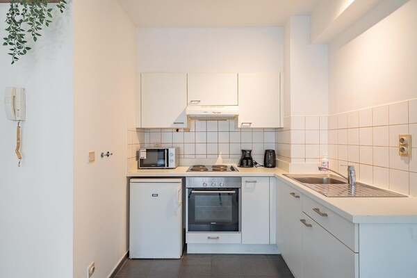 Licht en knus studio-appartement in hartje Antwerpen – 50m² voor 1 persoon - thumbnail 5