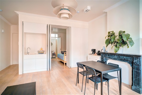 Licht 2-slaapkamerappartement (81m²) in historisch Antwerpen - thumbnail 3