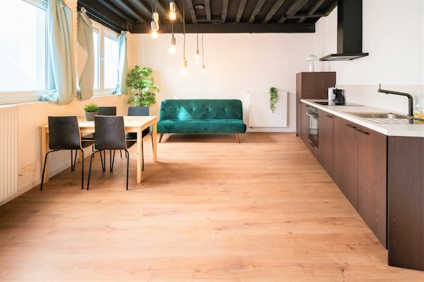 100 m² appartement met 2 slaapkamers bij Sint-Paulus in Antwerpen - thumbnail 2