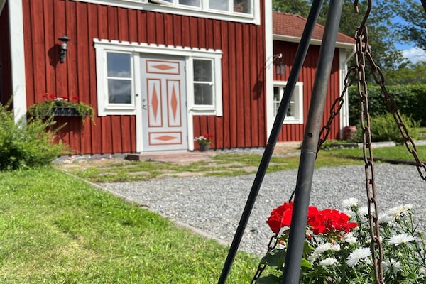 Authentiek Zweedse boerderij uit 1700 bij golfbaan en Mälarenmeer - thumbnail 5