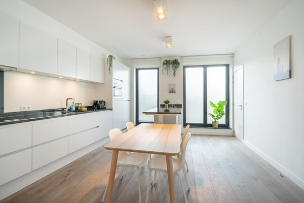 Ruim appartement in oud herenhuis in het hart van Antwerpen - thumbnail 6