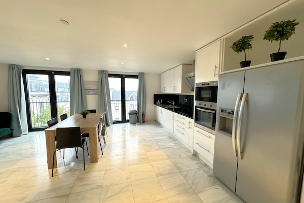 Ruim luxe appartement met 3 slaapkamers in het centrum van Antwerpen - thumbnail 5