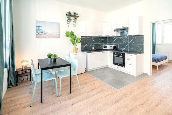 Stijlvol en rustig appartement in het centrum van Antwerpen - thumbnail 3