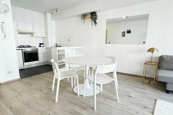 1-persoons appartement in Antwerpen, licht en rustig - thumbnail 4