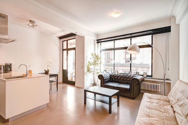 2-slaapkamerappartement aan de Meir in Antwerpen - thumbnail 2