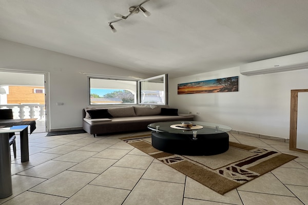 4-persoons appartement in Ražanac met jacuzzi en strand nabij - thumbnail 2