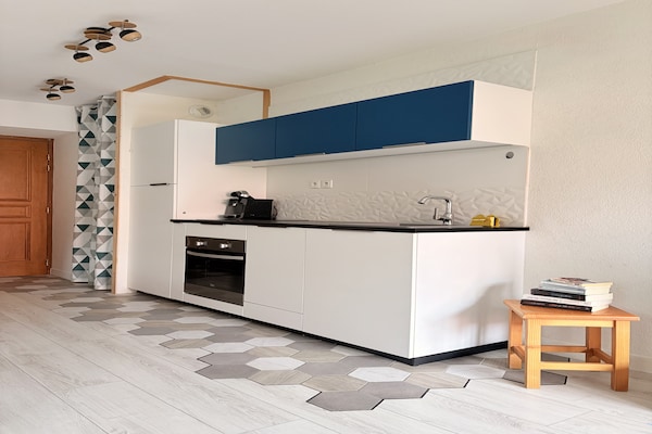 Knus appartement met zwembad en spa in het groene Giez - thumbnail 3