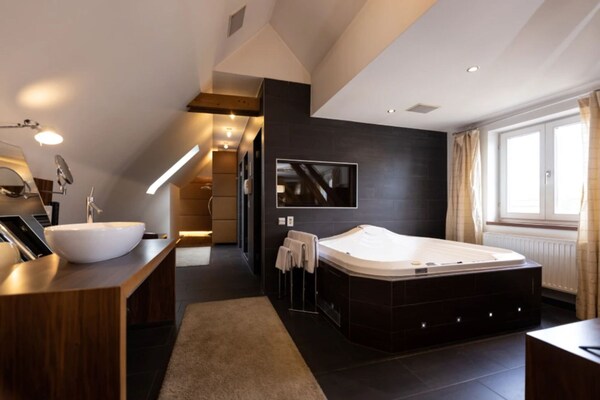 Romantische Love Nest Suite met whirlpool in Stiermarken - thumbnail 4