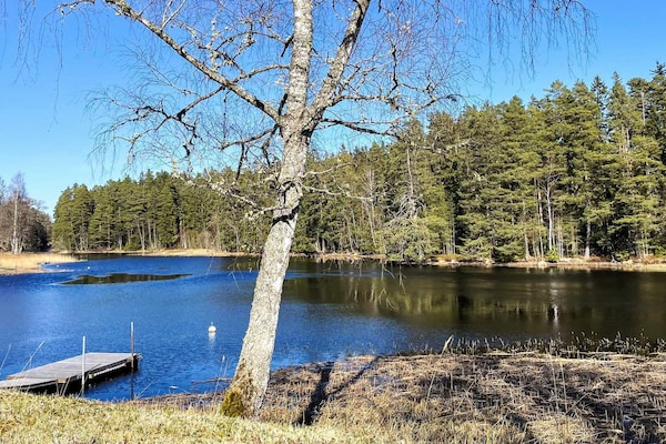 Sfeervol vakantiehuis in Sandhem vlakbij Lake Stråken - thumbnail 6
