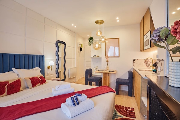 Studio in hartje Montmartre: authentiek Parijs op 20m² - thumbnail 4