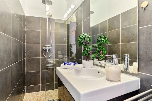 Gerenoveerd appartement bij Parc des Expositions in Parijs – 4 personen - thumbnail 4