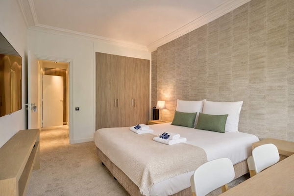 Luxe appartement 111m² met terras aan Boulevard Maurice Barrès, Neuilly-sur-Seine - thumbnail 2