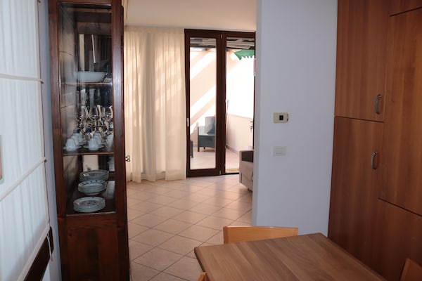 Vakantiehuis op 550 m van het meer in het centrum van Lazise - thumbnail 3
