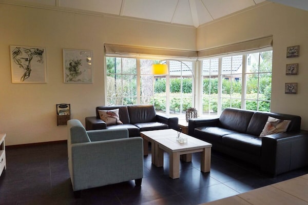 Vrijstaande villa voor 6 in de bossen van Beekbergen met grote tuin - thumbnail 3
