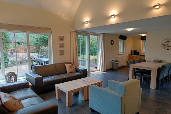 Vrijstaande villa voor 6 in de bossen van Beekbergen met grote tuin - thumbnail 4