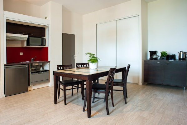 Licht appartement in Dinan met verwarmd buitenzwembad - thumbnail 4