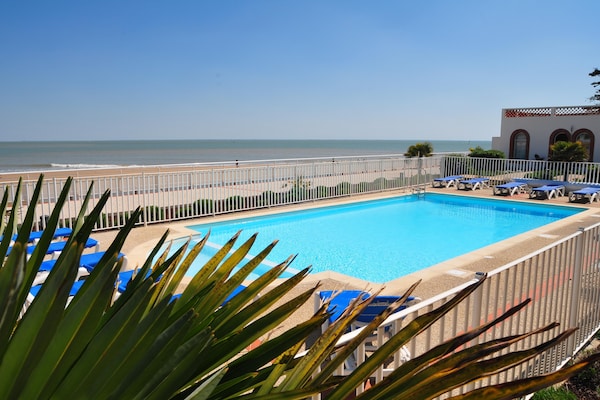 Appartement aan zee in La Tranche-sur-Mer met zwembad, 20m van strand - thumbnail 3