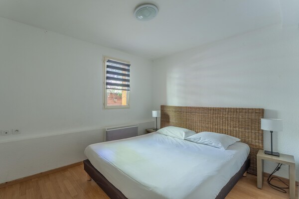 Ruim 8-persoons appartement aan het meer met verwarmd zwembad in Lacanau - thumbnail 3
