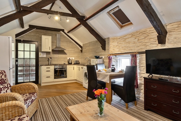 Trimstone Manor - Mill Apartment - thumbnail 4