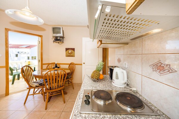 Mareo 4: Knus appartement direct aan zee in Zaton - thumbnail 6
