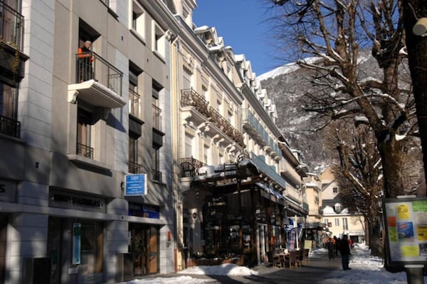 Golfbaan op 1,0 km: Sfeervol appartement in Bagnères-de-Luchon - thumbnail 1