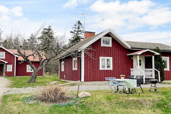 Charmant vakantiehuis aan de golfbaan bij Enköping - thumbnail 5