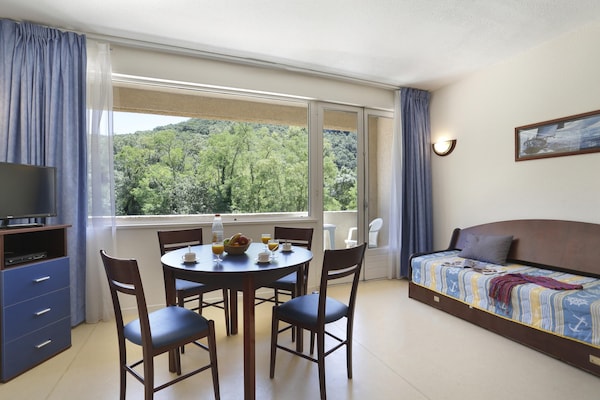 Sfeervol appartement in Vallon-Pont-d’Arc bij Le Domaine de Chames - thumbnail 2