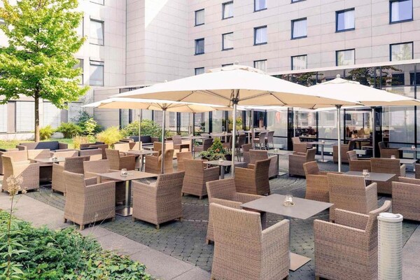 Stijlvolle Double Room in het bos bij Düsseldorf – inclusief airco en WiFi - thumbnail 6