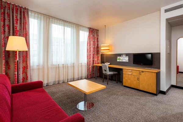 Ruime suite met twinbeds in groene omgeving bij Frankfurt - thumbnail 2