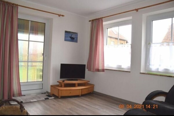 Licht appartement op de begane grond met terras, 1,5 km van strand - thumbnail 3