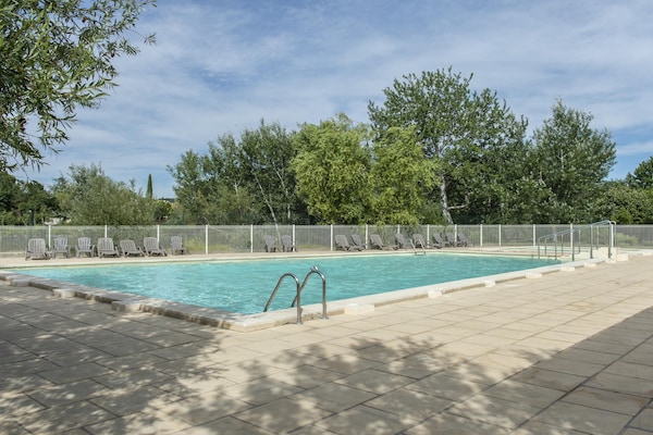 Ruim vakantiehuis voor 8 personen bij Avignon met zwembad - thumbnail 2