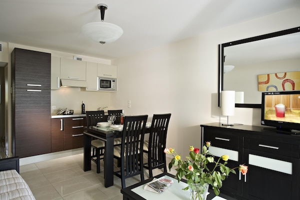 Licht appartement aan de jachthaven van Mandelieu-la-Napoule - thumbnail 4