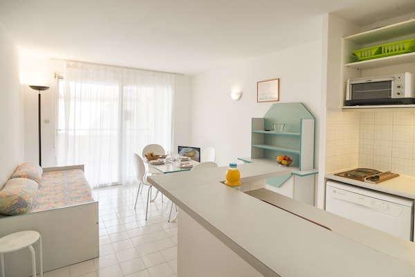 Aan het strand: Ruim appartement Les Terrasses de Savanna in Cap d'Agde - thumbnail 4