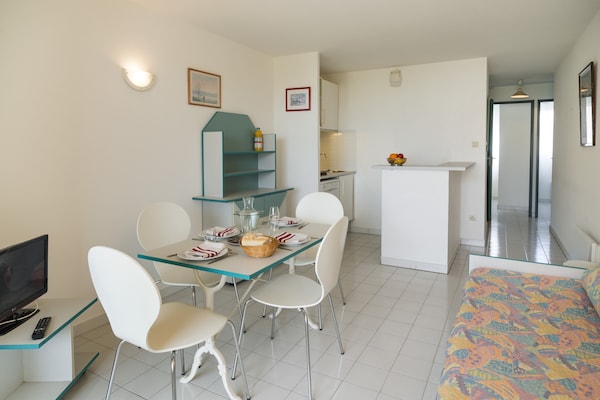 Aan het strand: Ruim appartement Les Terrasses de Savanna in Cap d'Agde - thumbnail 3