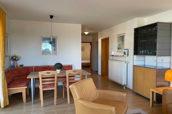 Rustiek appartement met havenzicht in Orth, 5 km van strand - thumbnail 6