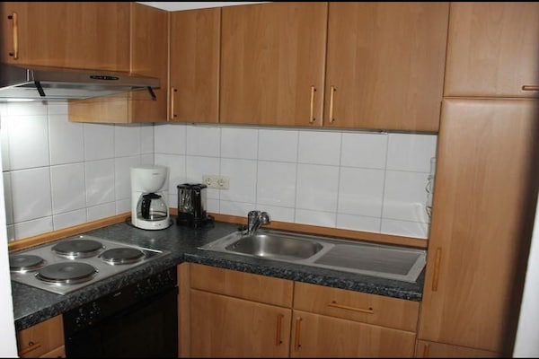 Comfortabel appartement met uitzicht op jachthaven in Orth, 5 km van het strand - thumbnail 6