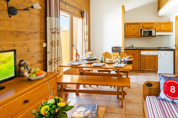 Vrijstaand chalet voor 8 personen in Samoëns met zwembad en uitzicht op de vallei - thumbnail 1