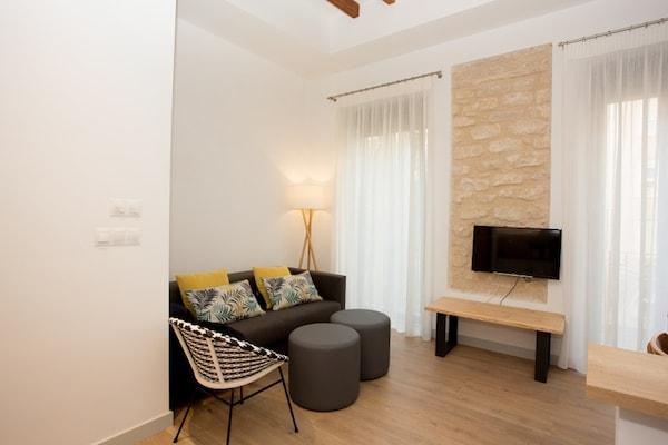 Op 1,3 km van het strand: Luxe appartement met jacuzzi in Alicante - thumbnail 5