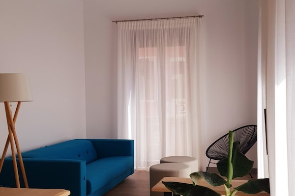 Op 1,3 km van het strand: Luxe appartement met jacuzzi in Alicante - thumbnail 2