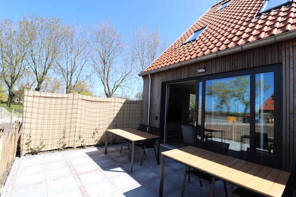 Moderne hoekvilla voor 8 personen in hartje Friesland, Leons - thumbnail 6