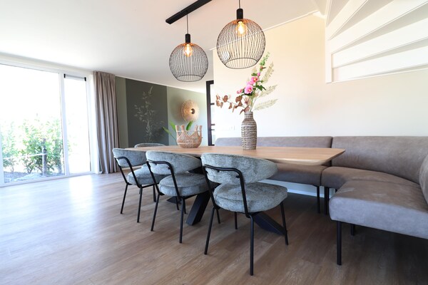 Moderne hoekvilla voor 8 personen in hartje Friesland, Leons - thumbnail 3