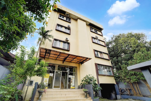 Cozy Double Escape W/ Free Wifi And Parking - Jakarta