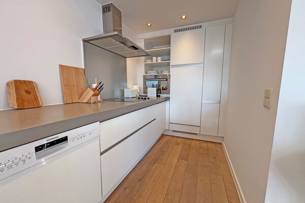 Lichte duplex met 2 slaapkamers en terras in Knokke-Heist - thumbnail 2